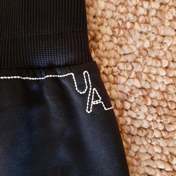 Under Armour Loose Fit Athletic Pants size Large - Picture 12 of 14